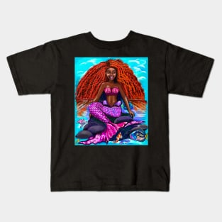 Black mermaid with flowing red locks singing , brown eyes Afro hair and caramel brown skin Kids T-Shirt